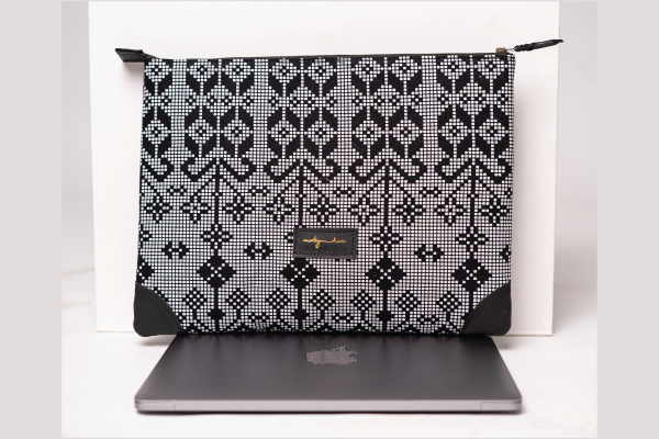 Salsa Laptop Sleeve 132